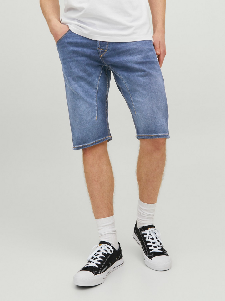 Scale Long Shorts