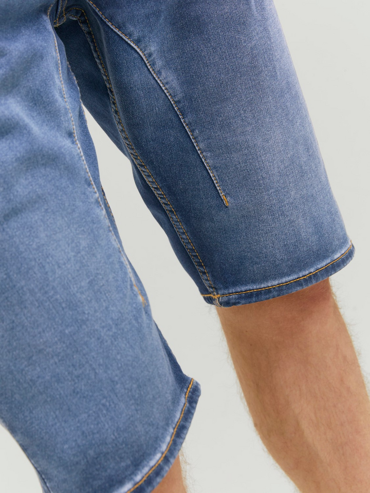 Scale Long Shorts