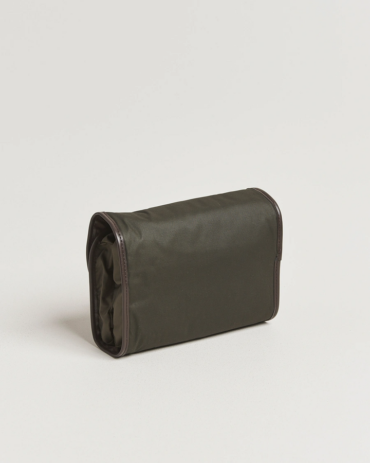 Wax hanging washbag